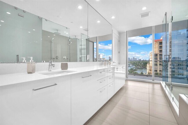 Building Photo - 151 N Seabreeze Blvd