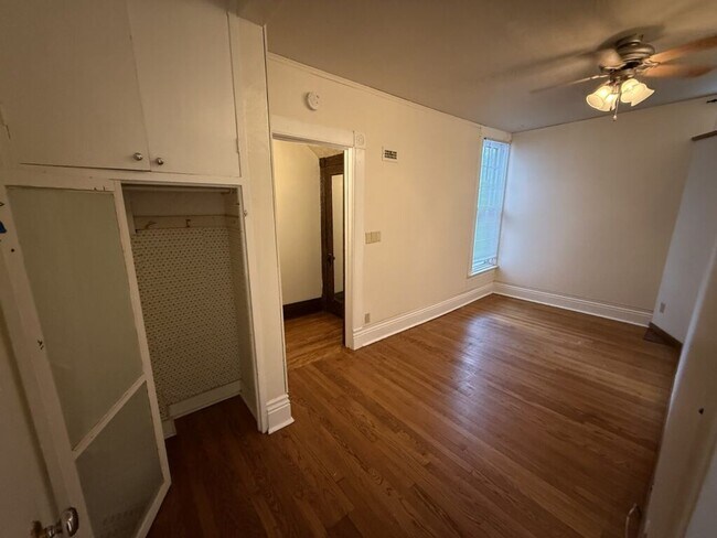 Building Photo - 1544 D St