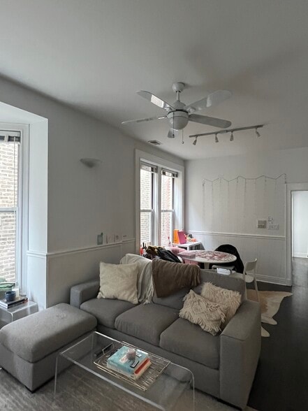 Building Photo - 2111 N Dayton St