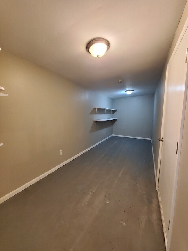 Building Photo - 3515 Meadow Valley St