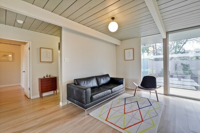 Building Photo - 4BD/2BA Cupertino Gem with Modern Upgrades!