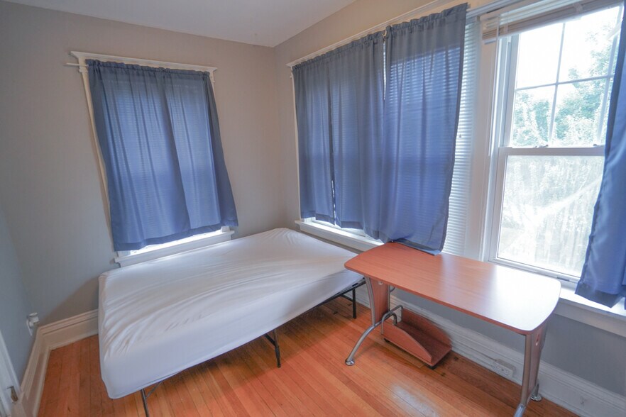 Building Photo - 750 Leland Ave