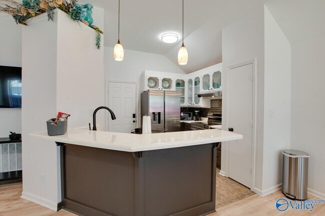 Building Photo - 210 Cypress Creek Dr