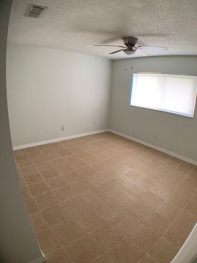 Building Photo - 1342 Torreya Cir
