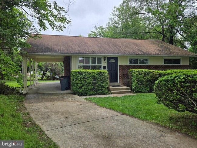 Building Photo - 13118 Vandalia Ct