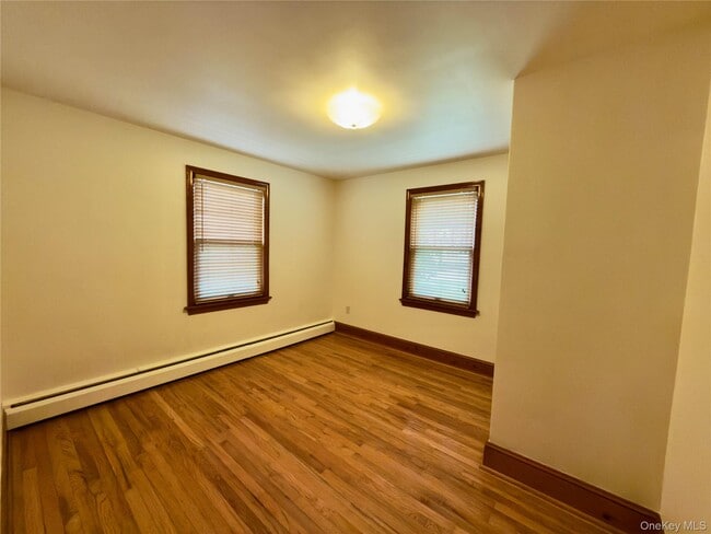 Building Photo - 51 Horseshoe Dr