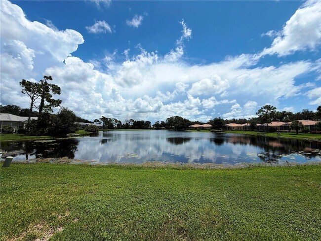 Building Photo - 880 Chalmers Dr