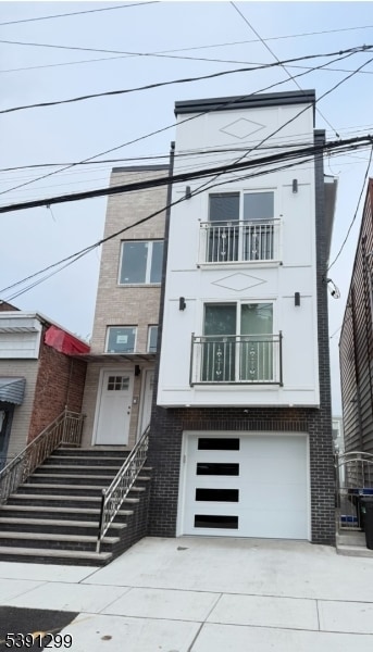 Building Photo - 595 N 11th St