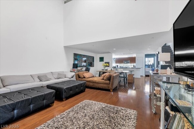 Building Photo - 2014 Pin Oak Ave