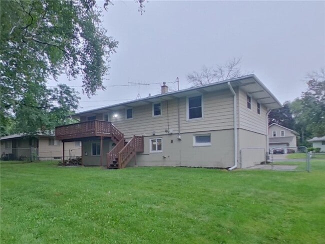 Building Photo - 2660 Roth Pl