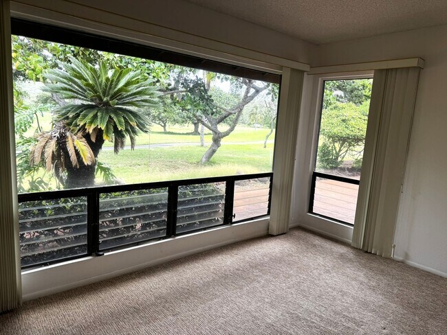 Building Photo - 3/2/2 - Spacious Golf Course Home in Gated Queens Gate II