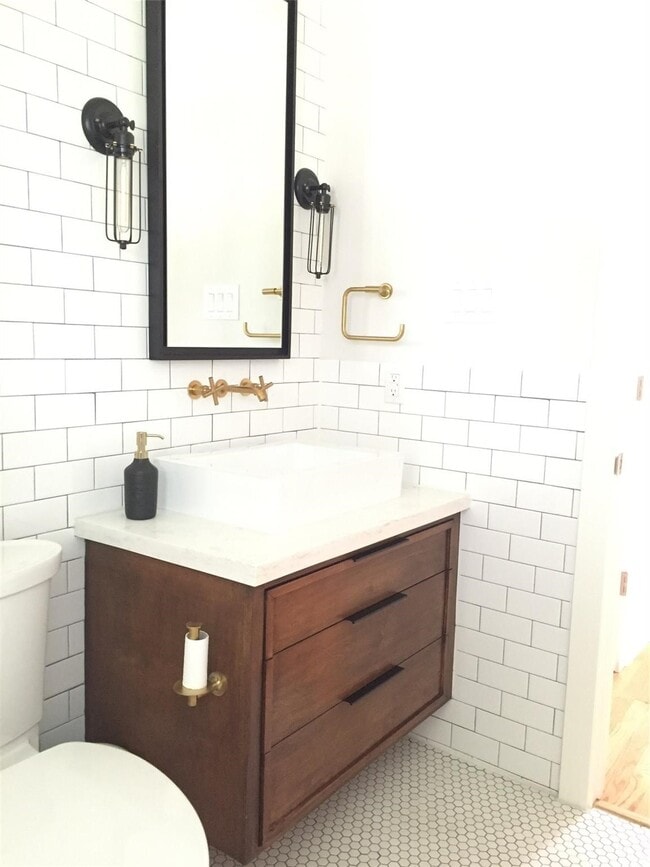 Building Photo - 5546 Pagewood Ln