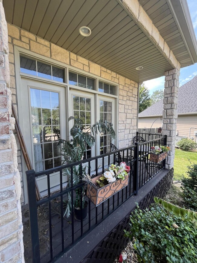 Building Photo - 2606 Stratford Chase Cir