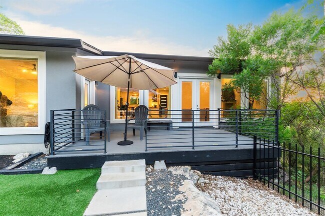 Building Photo - 20702 Post Oak Dr