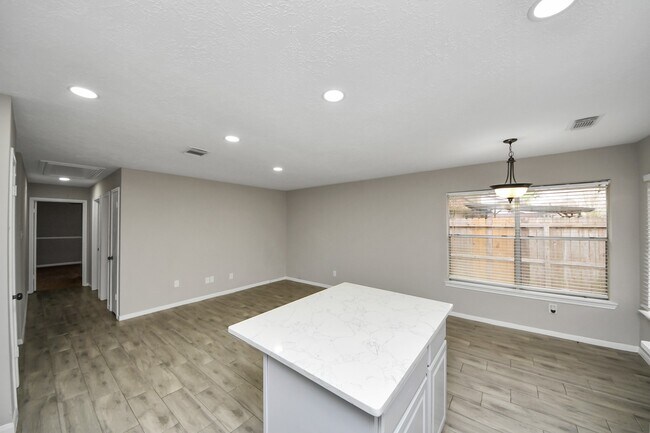 Building Photo - 4915 Pecan Grove Dr