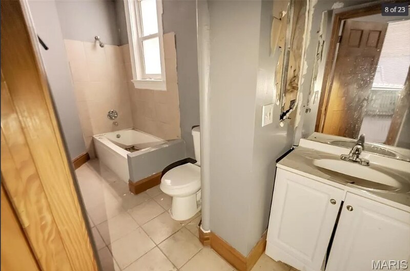 Building Photo - 2648 California Ave