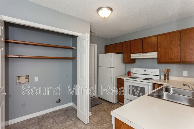 Building Photo - 2809 Ferret Ct