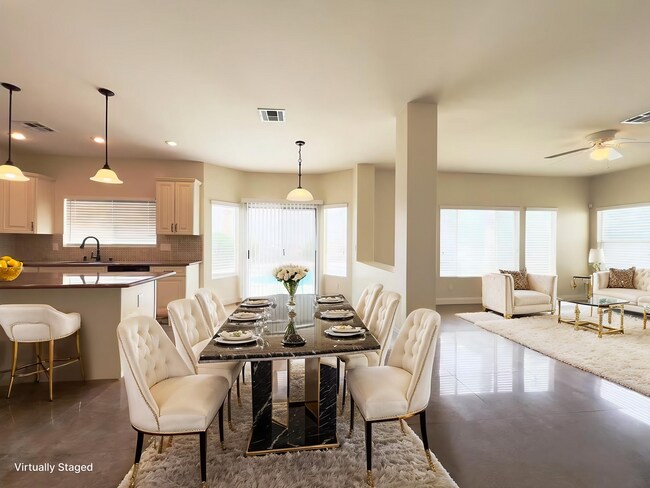 Building Photo - Great location house in Green Valley