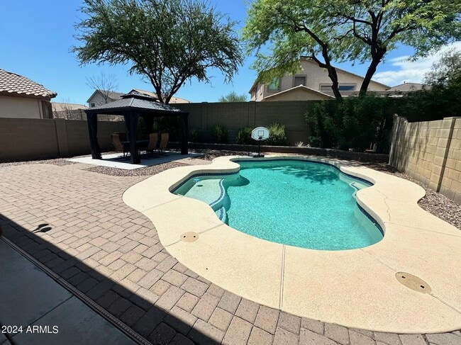 Primary Photo - 4512 W Stoneman Dr