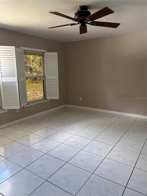 Building Photo - 510 S Cedar Ave