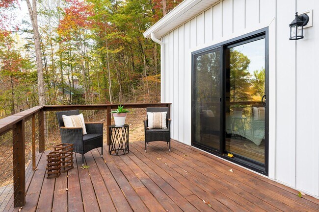 Building Photo - Large New Construction Rental - Old Fort
