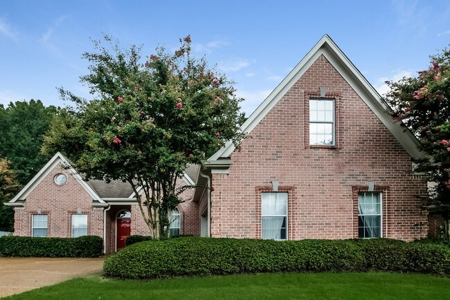 Primary Photo - 8270 Wesley Woods Cir