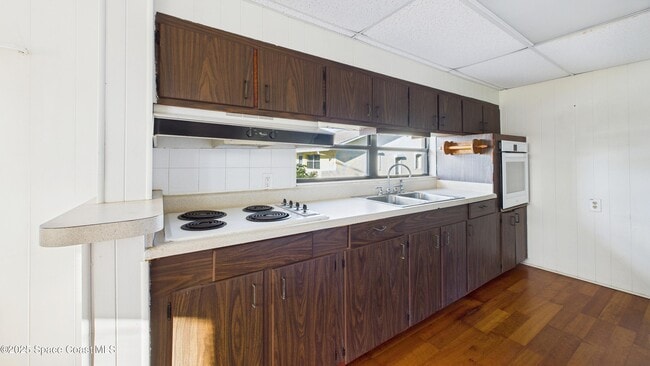 Building Photo - 106 Sunrise Ave