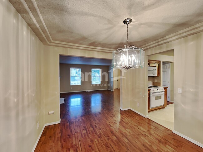 Building Photo - 34607 Rocky Ct