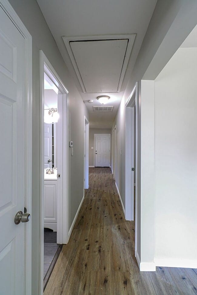 Building Photo - 3 Bedroom; 1 Bath; Ranch Home