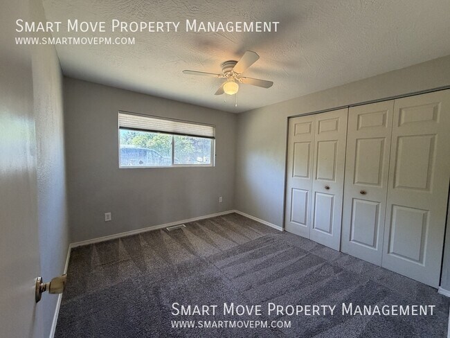Building Photo - 5216 W Wylie Ln