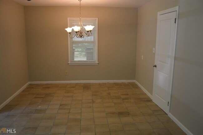 Building Photo - 2336 Bonner Rd