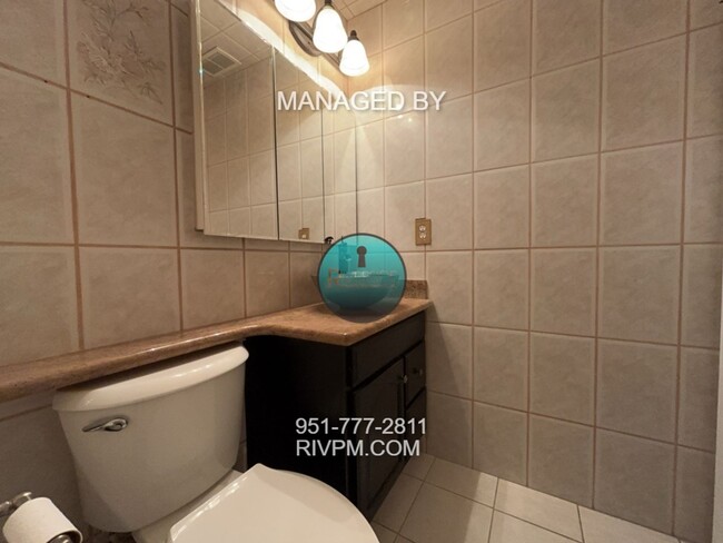 Building Photo - Charming 3-Bedroom Pool Home for Rent in R...