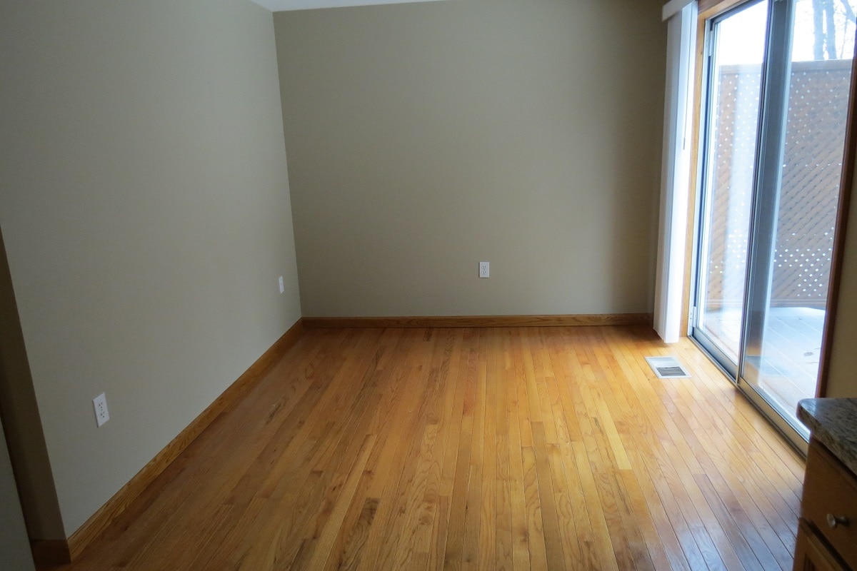 dining area - 109 Glendale Rd