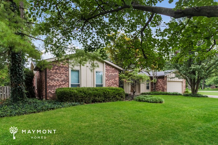 Building Photo - 8233 Lake Ridge Dr