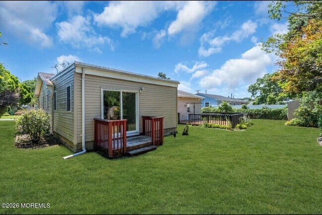 Building Photo - 464 Barnacle Rd