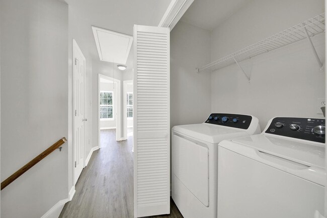 Building Photo - Lovely 3 Bed 2.5 Bath Townhome in Mint Hill!
