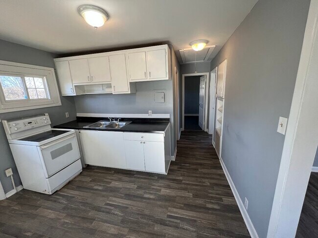 Building Photo - 514 Merritt Dr