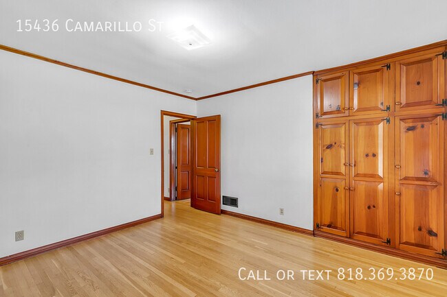 Building Photo - 15436 Camarillo St