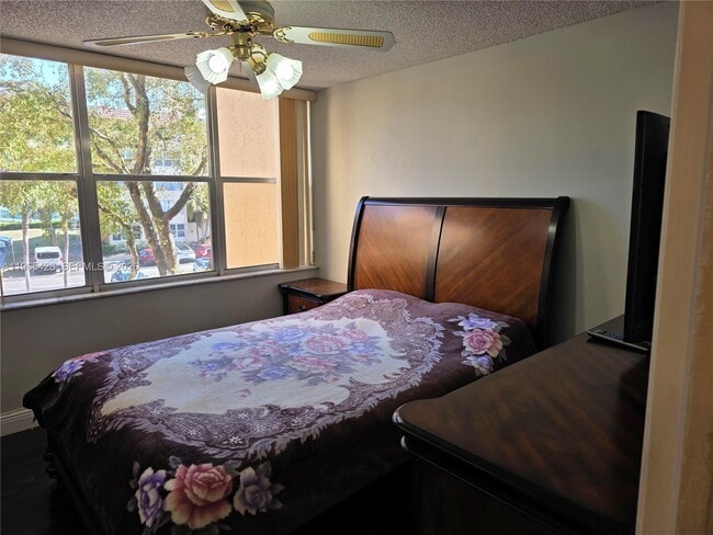 Building Photo - 3771 Environ Blvd