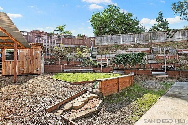 Building Photo - 1570 Avenida De Los Lirios