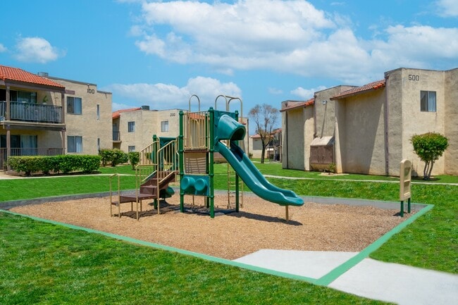 Building Photo - Vista View Apartments