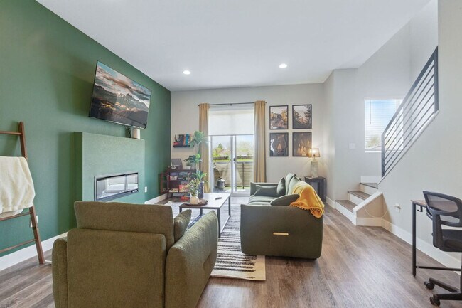 Building Photo - 6029 Benton St