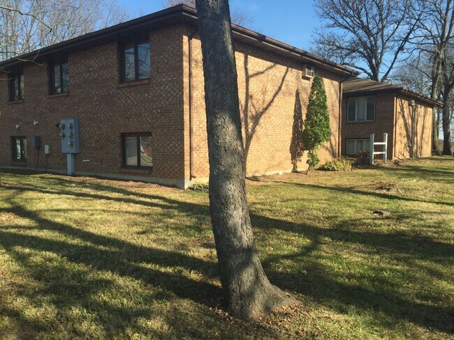 Building Photo - 4714 Trevor Cir
