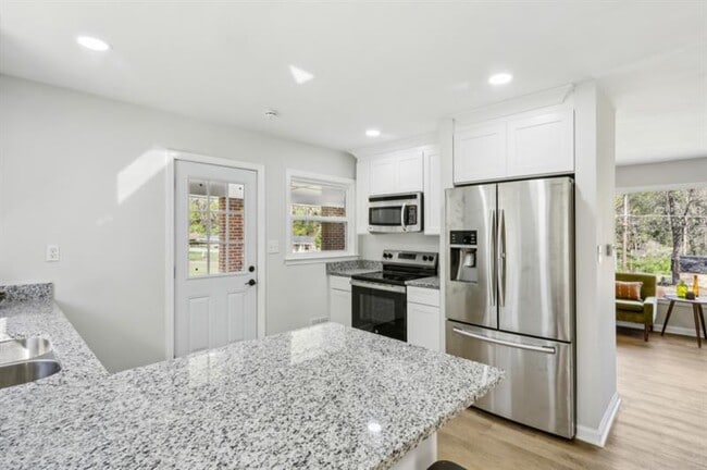 Building Photo - 2519 Miriam Ln