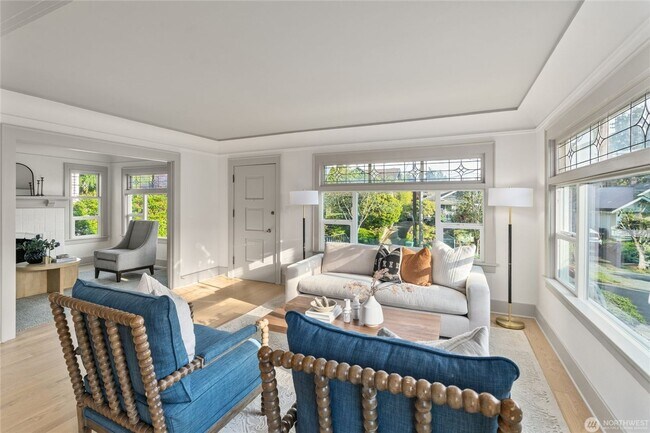Building Photo - 4Bd/2Ba Seattle House