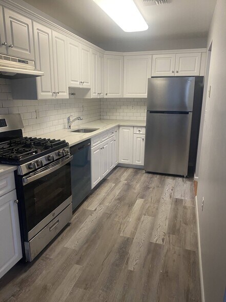 Building Photo - 62 Anderson Ave