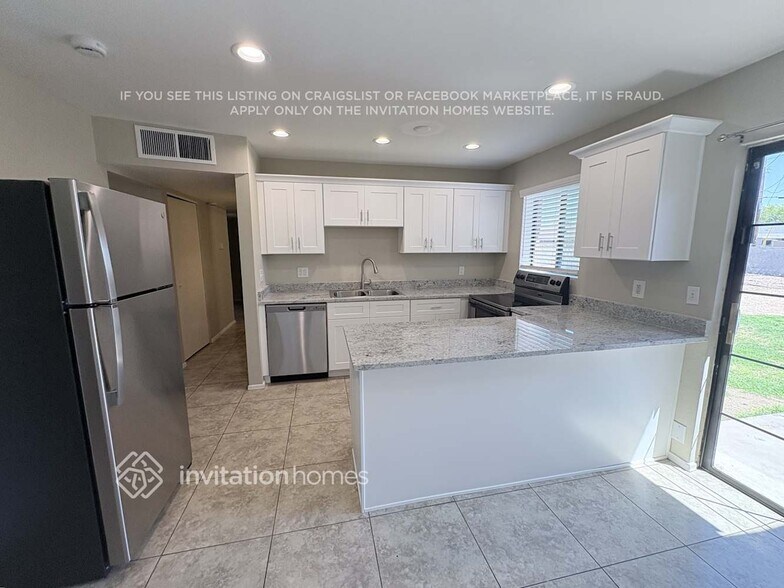 Building Photo - 113 N Jade Cir