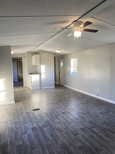 Building Photo - 210 Jamback Rd