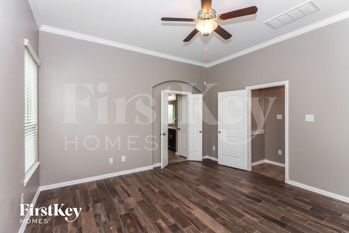 Building Photo - 4243 Bearberry Ave