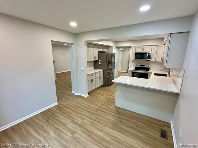 Building Photo - 31404 Hunters Cir Dr